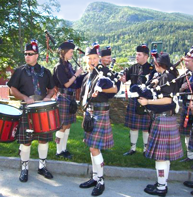 Bergen-Pipes-and-Drums-1e